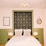 2p - Eiffel Tower View - Romantic Suite-a-c