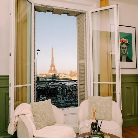 2p - Eiffel Tower View - Romantic Suite-a-c Paris