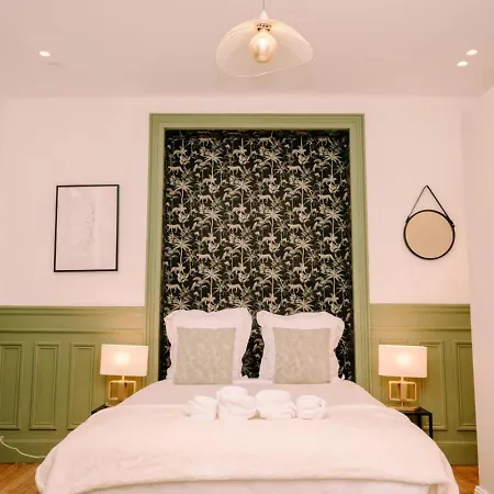2p - Eiffel Tower View - Romantic Suite-a-c *