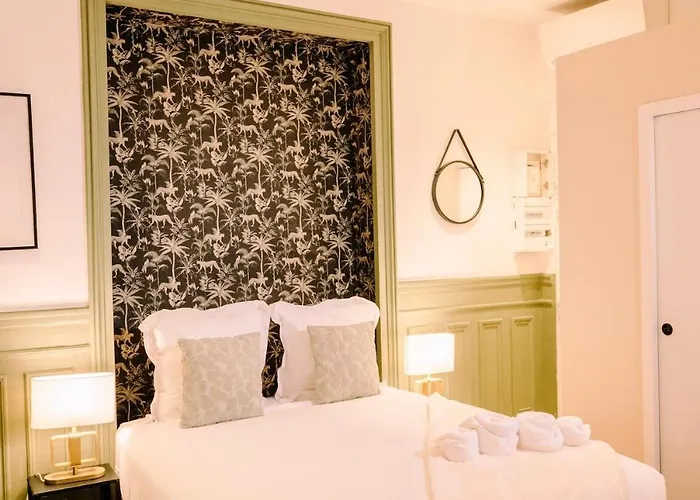 Apartment 2p - Eiffel Tower View - Romantic Suite-a-c *