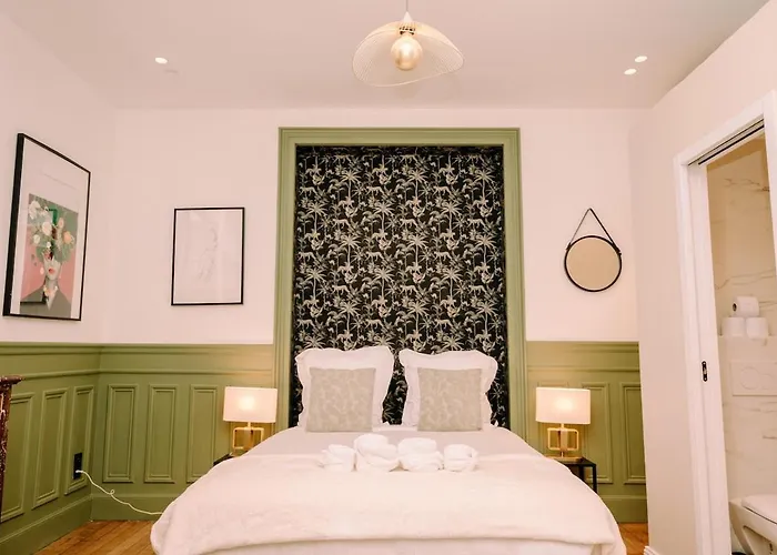 2p - Eiffel Tower View - Romantic Suite-a-c * Paříž