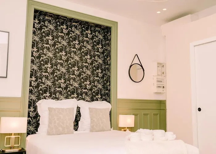 2p - Eiffel Tower View - Romantic Suite-a-c * Paris