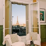 2p - Eiffel Tower View - Romantic Suite-a-c París
