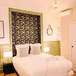 Apartment 2p - Eiffel Tower View - Romantic Suite-a-c *